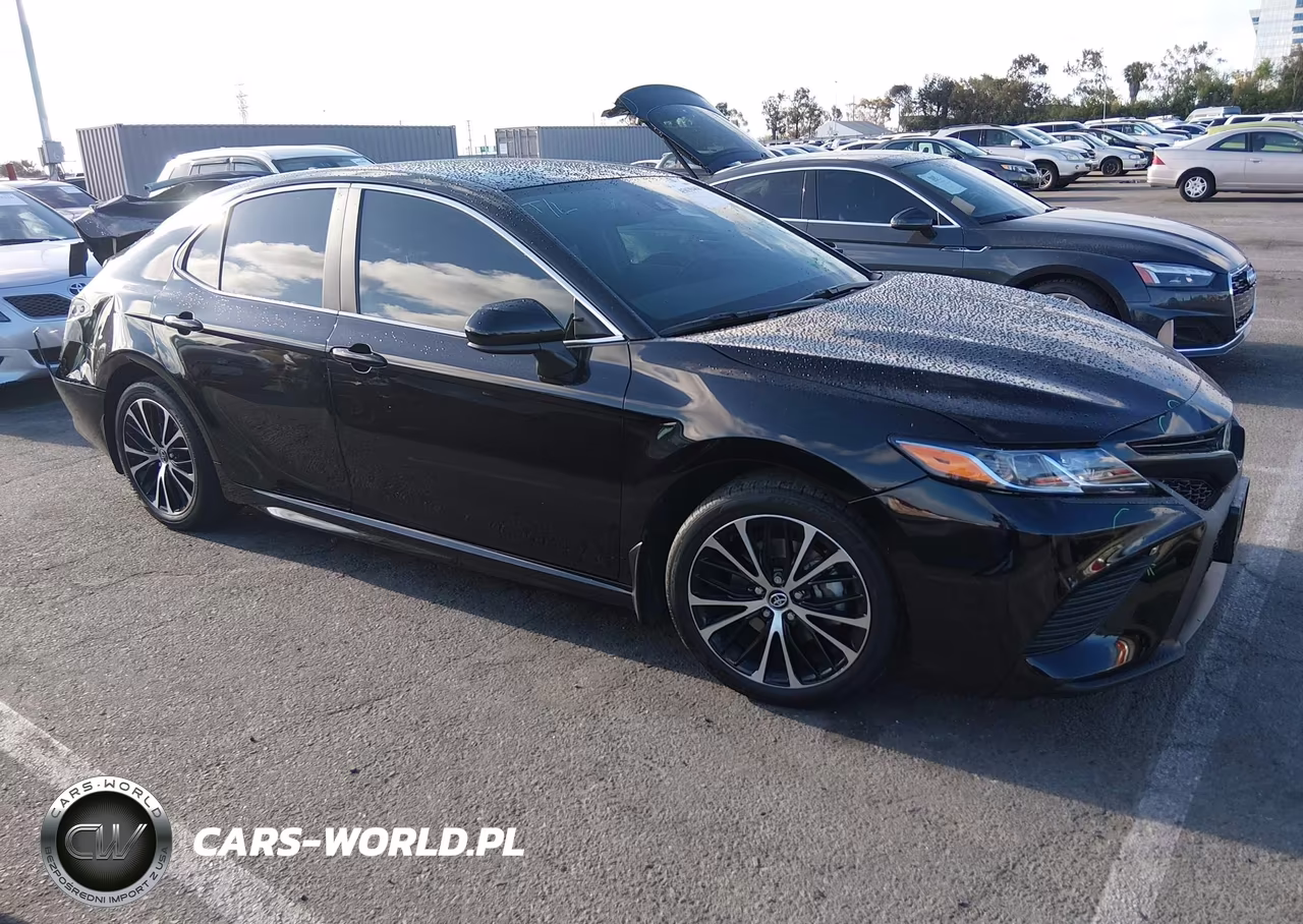 2020 Toyota Camry Se