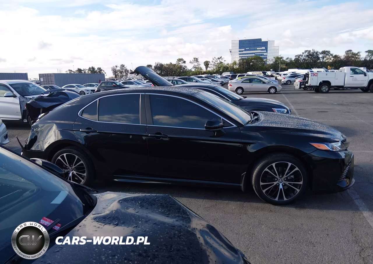 2020 Toyota Camry Se VIN:4T1G11AKXLU864435 - 14