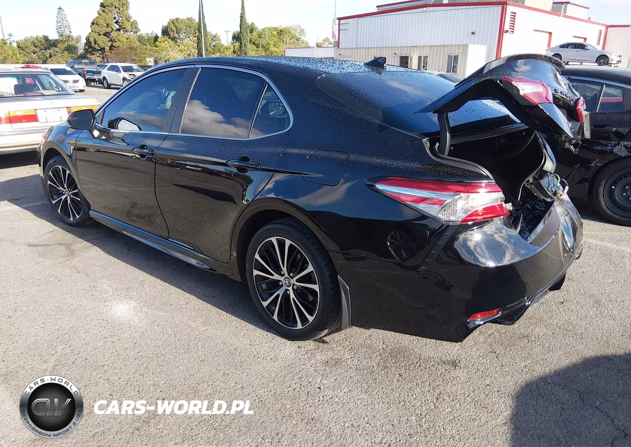 2020 Toyota Camry Se VIN:4T1G11AKXLU864435 - 3