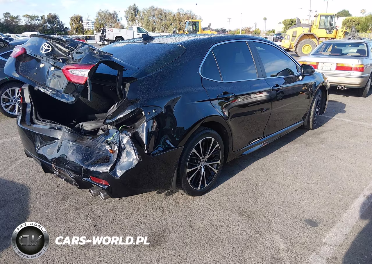 2020 Toyota Camry Se VIN:4T1G11AKXLU864435 - 4