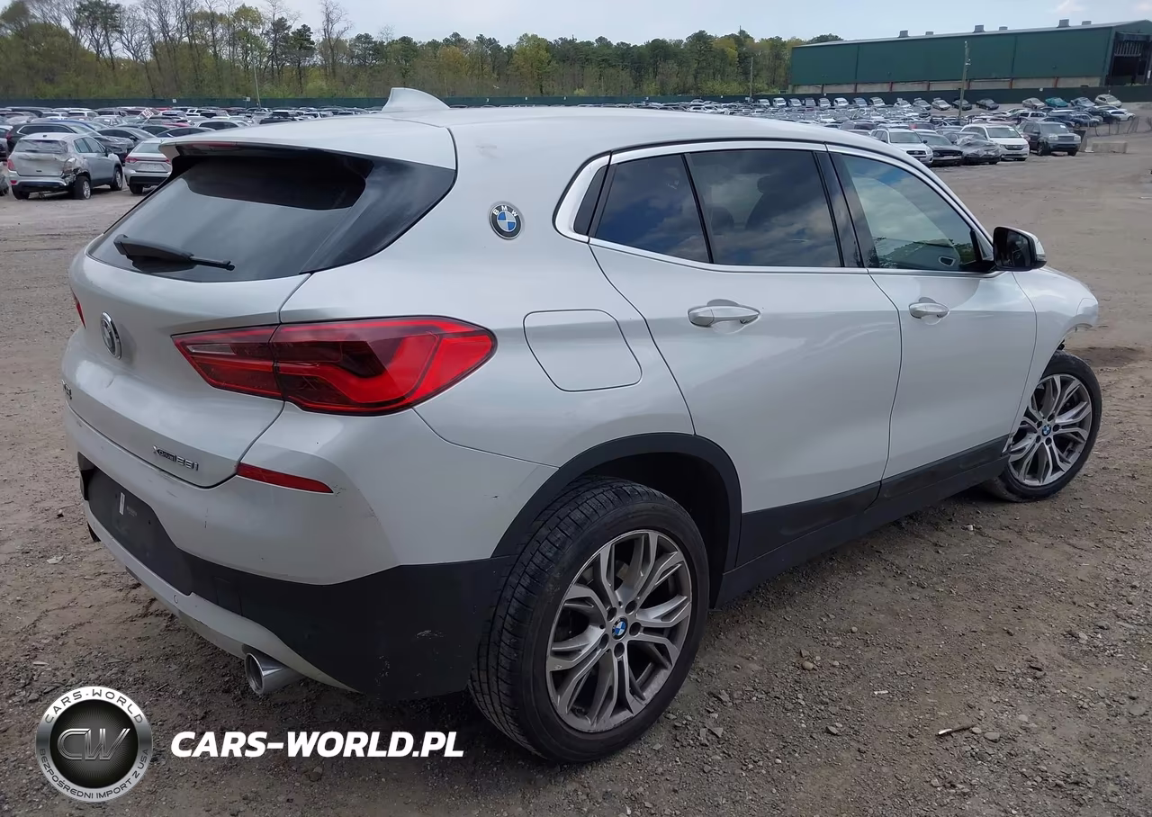 2018 BMW X2 xDrive28I VIN:WBXYJ5C38JEF69269 - 4