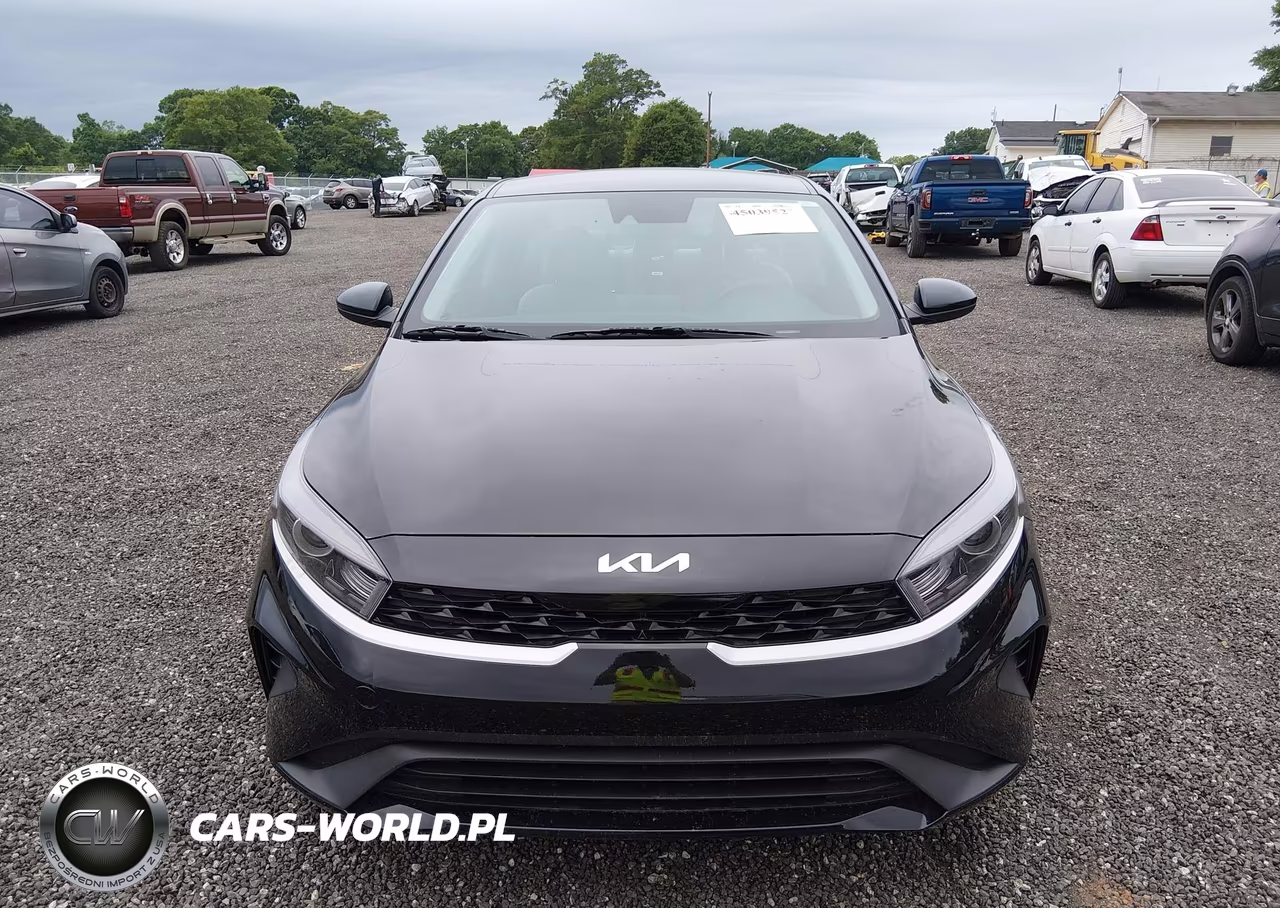 2023 Kia Forte Lxs VIN:3KPF24AD4PE677051 - 12