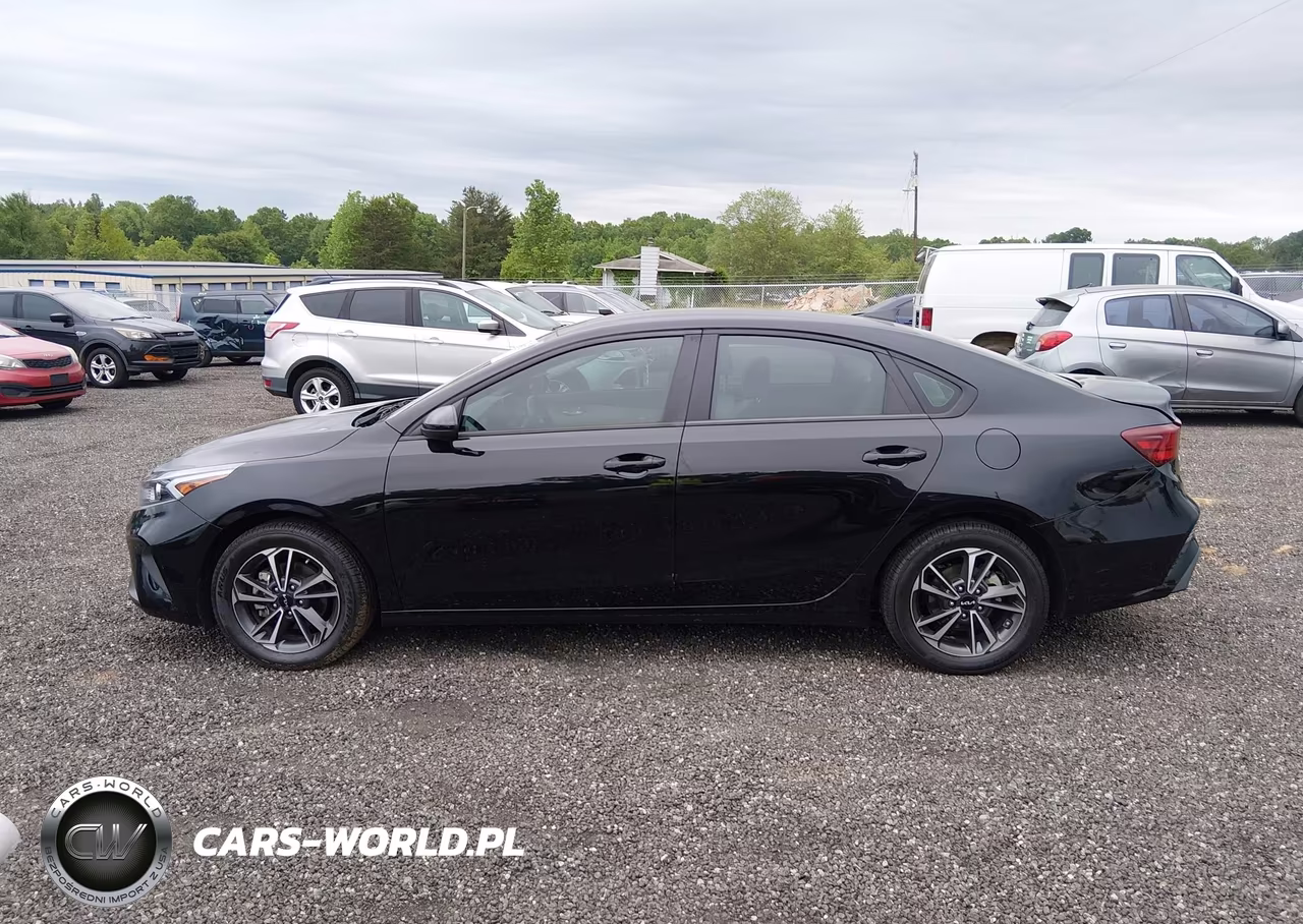 2023 Kia Forte Lxs VIN:3KPF24AD4PE677051 - 14