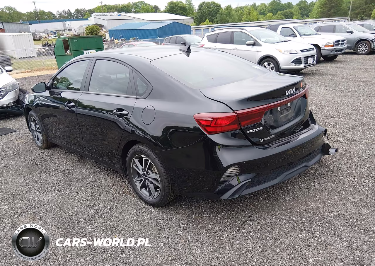 2023 Kia Forte Lxs VIN:3KPF24AD4PE677051 - 3
