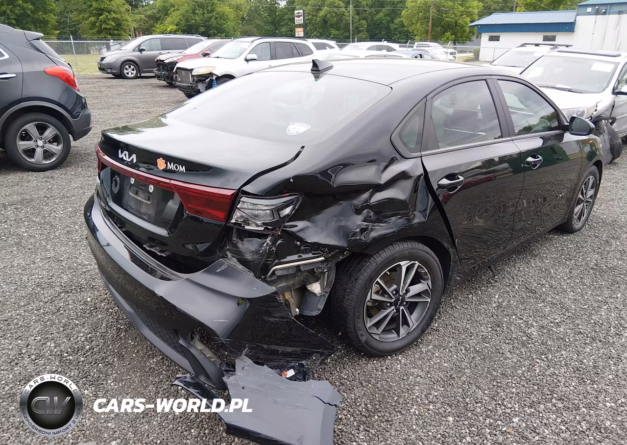 2023 Kia Forte Lxs VIN:3KPF24AD4PE677051 - 4