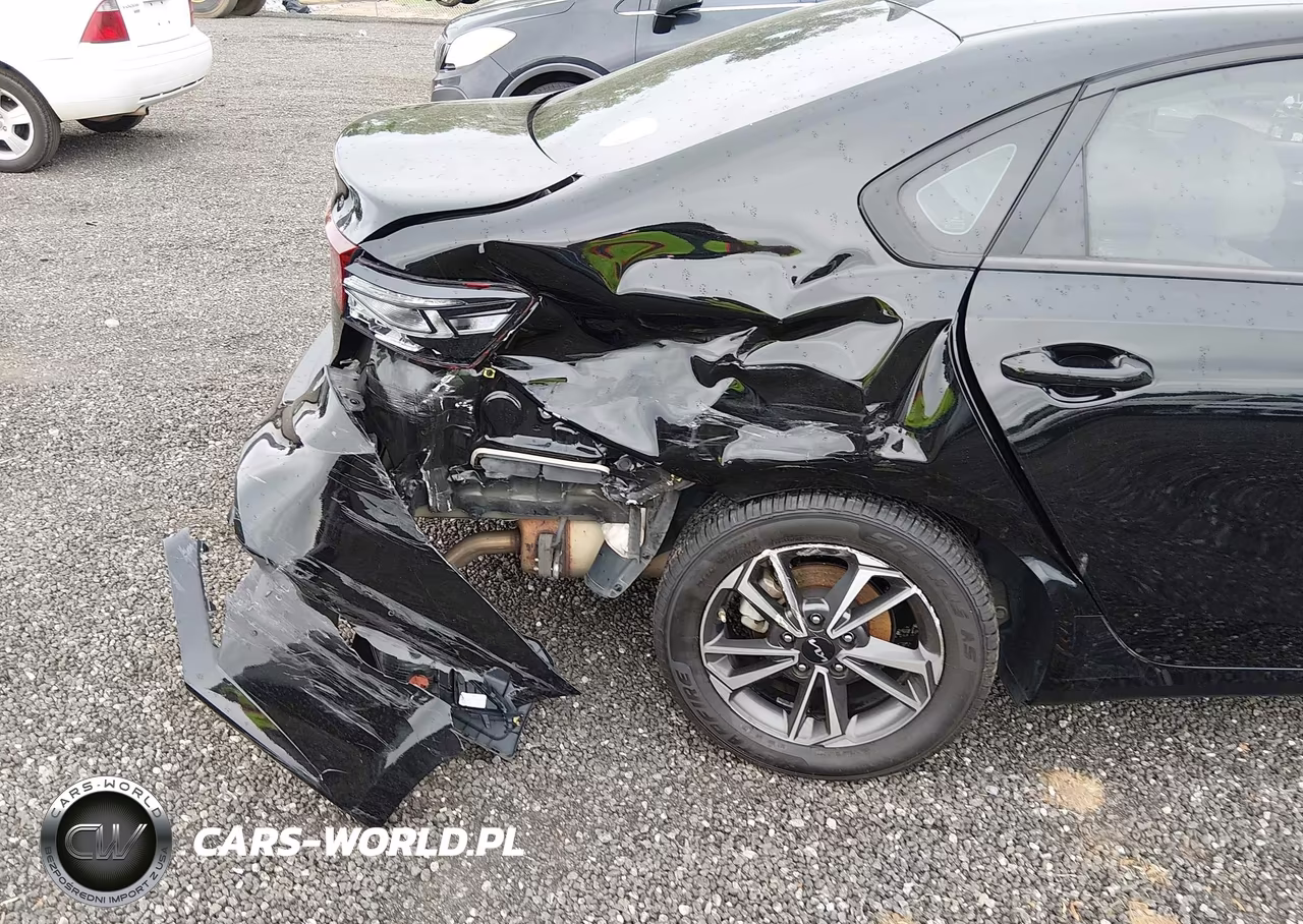 2023 Kia Forte Lxs VIN:3KPF24AD4PE677051 - 6