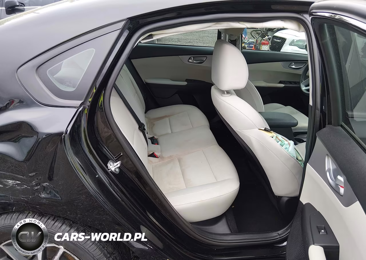 2023 Kia Forte Lxs VIN:3KPF24AD4PE677051 - 8