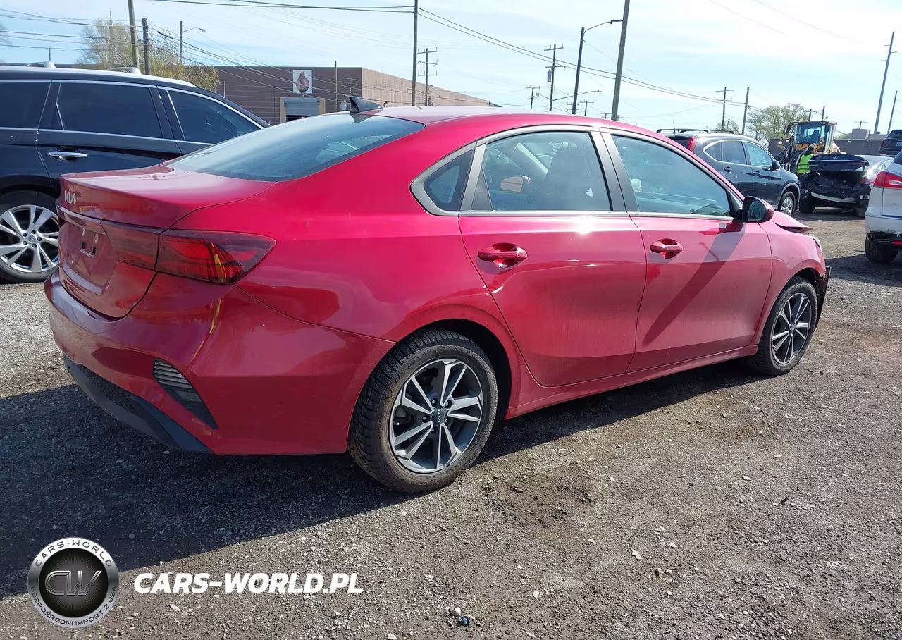 2023 Kia Forte Lxs VIN:3KPF24AD3PE570833 - 4