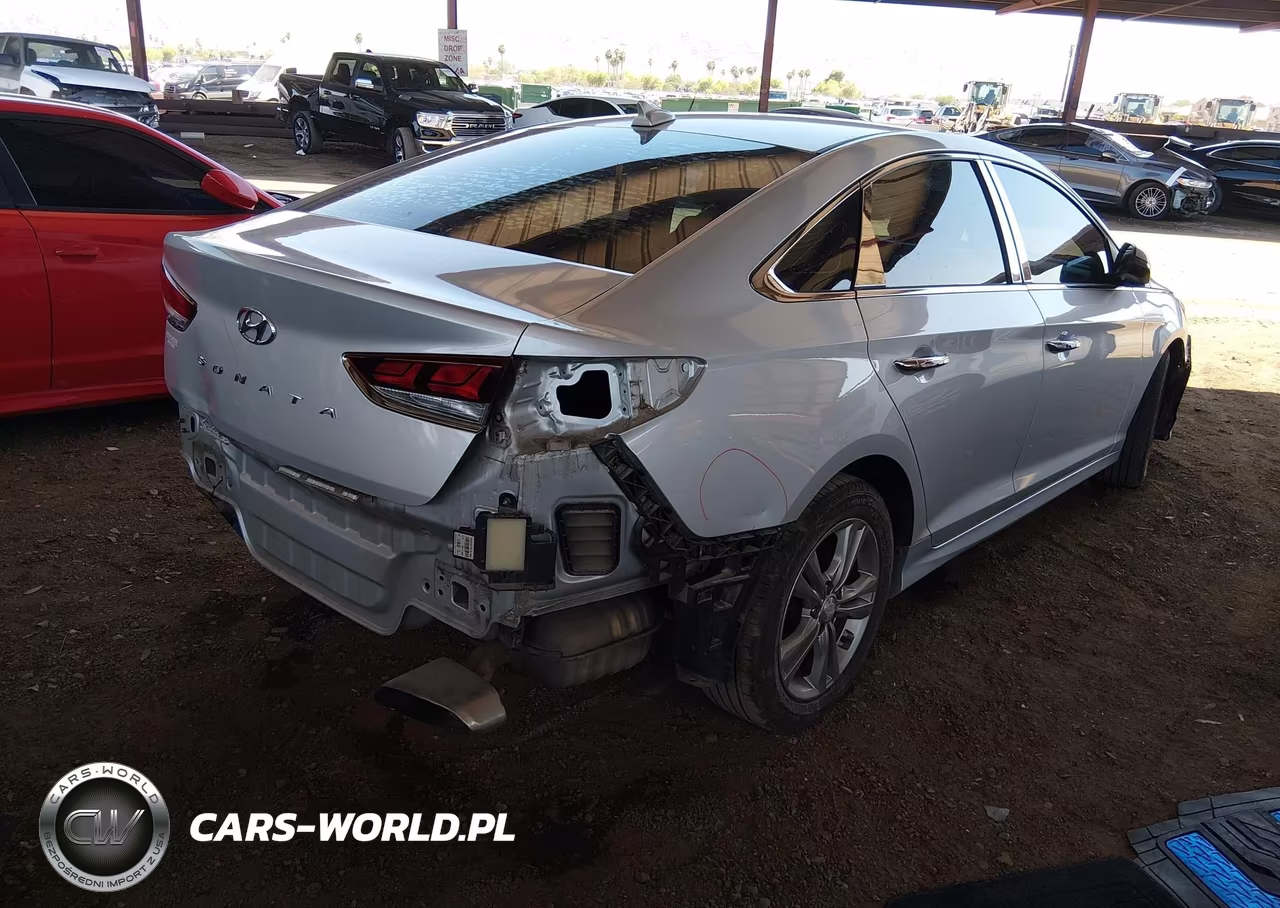 2018 Hyundai Sonata Sel VIN:5NPE34AF2JH673853 - 4