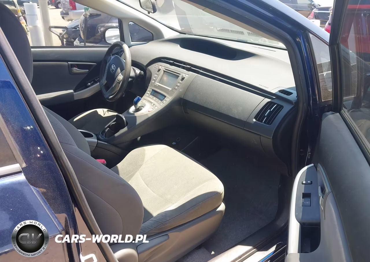 2012 Toyota Prius Three VIN:JTDKN3DU9C1487920 - 5