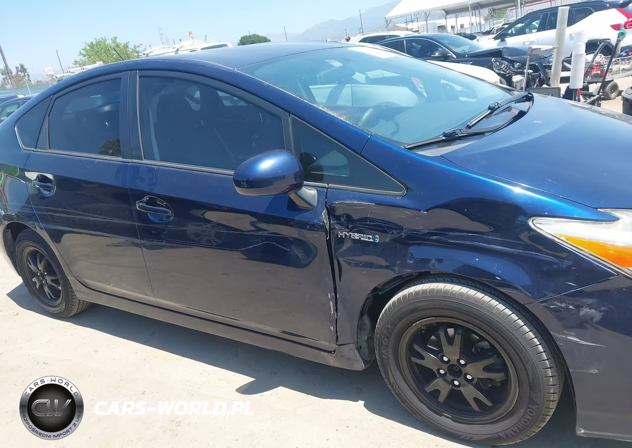 2012 Toyota Prius Three VIN:JTDKN3DU9C1487920 - 6