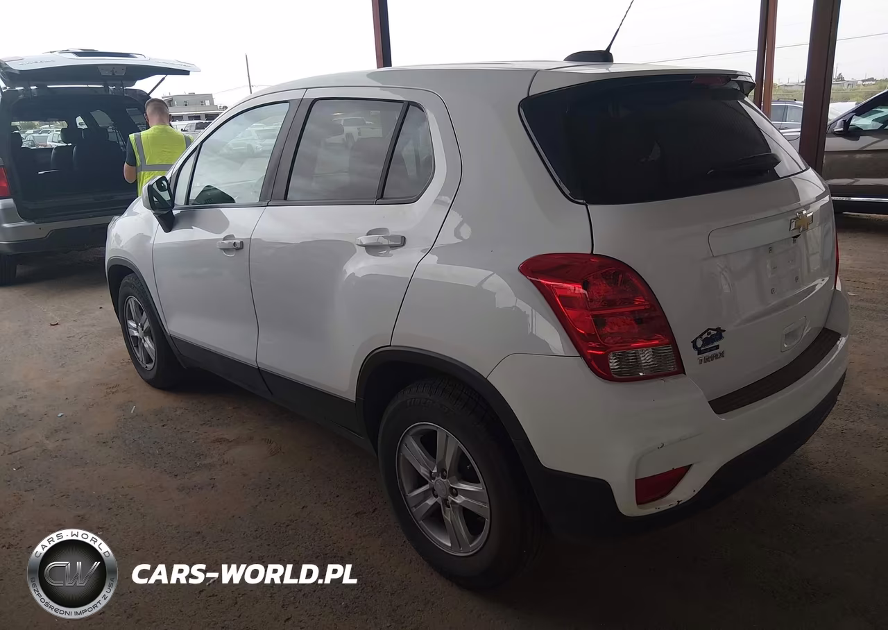 2019 Chevrolet Trax Ls VIN:3GNCJKSB8KL206541 - 3