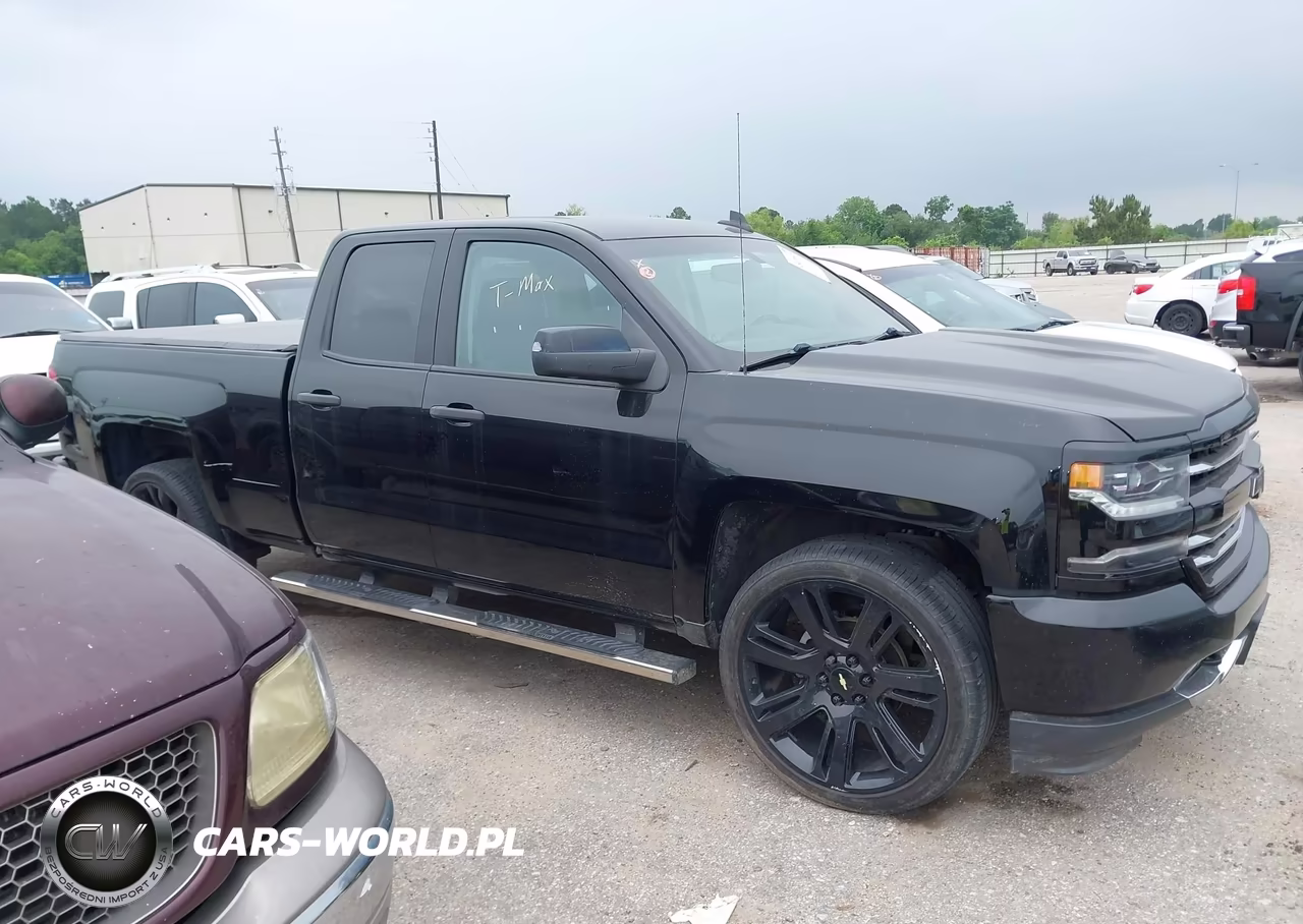 2018 Chevrolet Silverado 1500 1Lt VIN:1GCRCREC0JZ310751 - 13