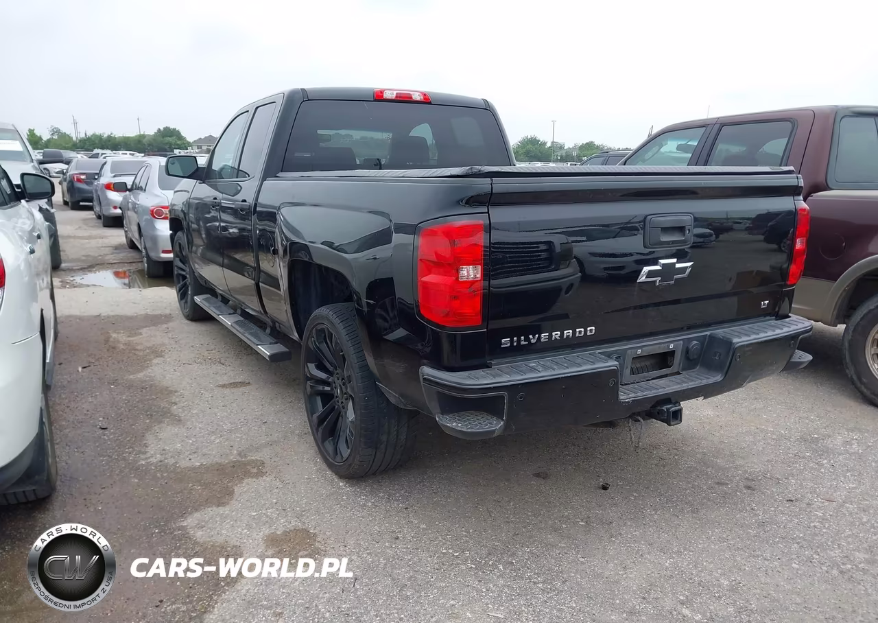 2018 Chevrolet Silverado 1500 1Lt VIN:1GCRCREC0JZ310751 - 3