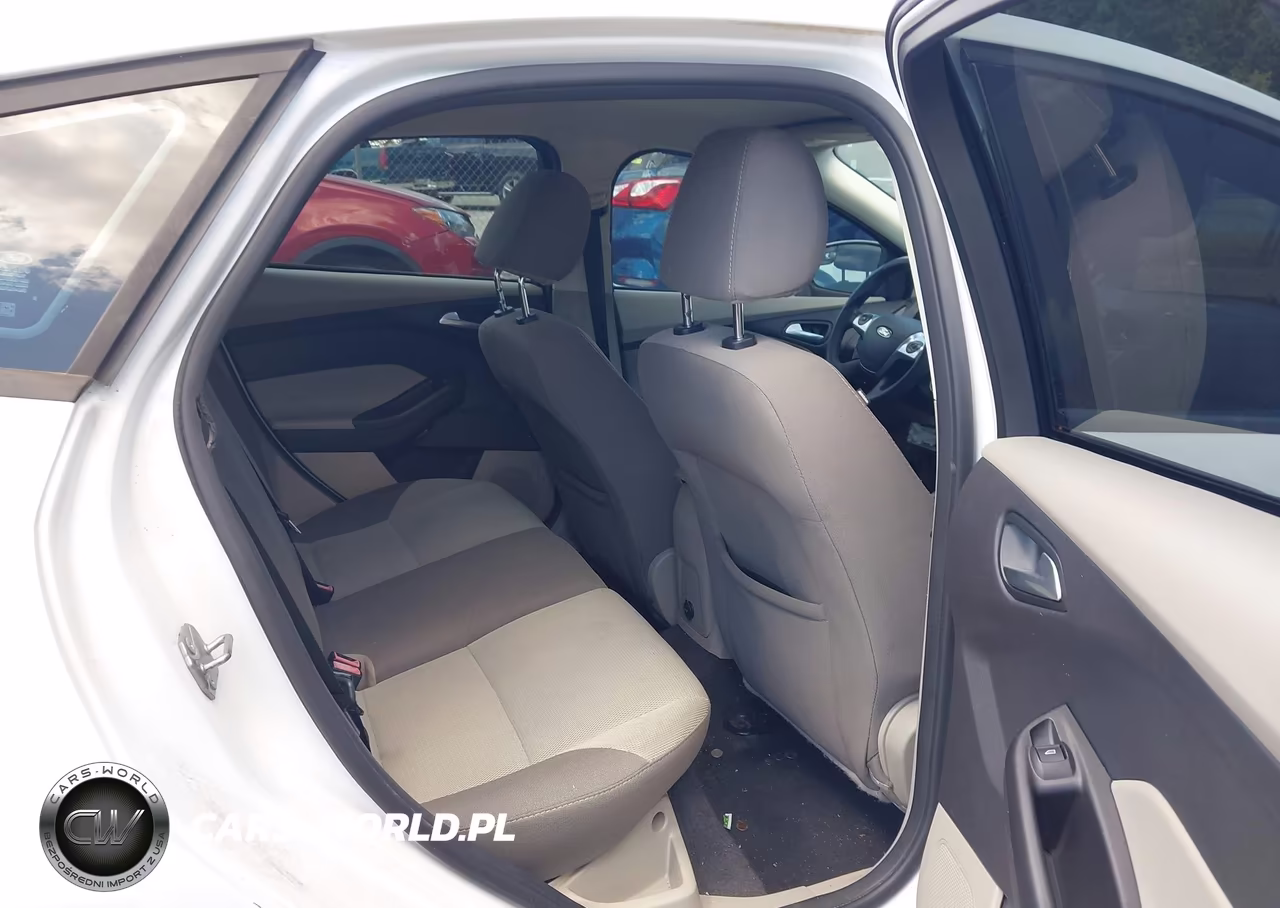 2014 Ford Focus Se VIN:1FADP3K29EL415844 - 8