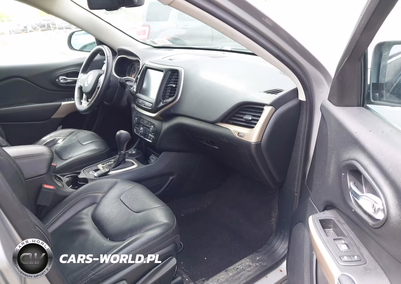 2018 Jeep Cherokee Limited 4X4 VIN:1C4PJMDB3JD548910 - 5