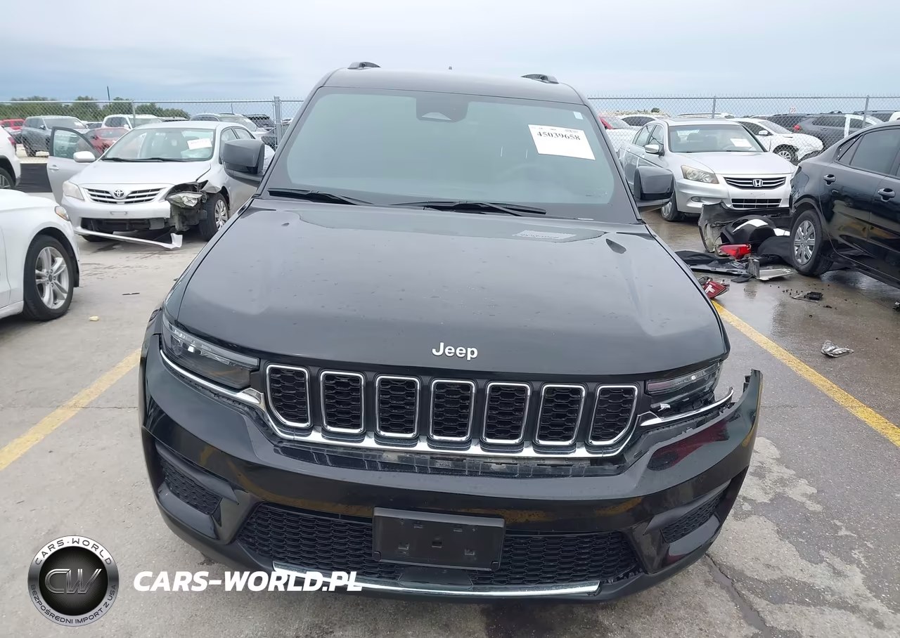2025 Jeep Grand Cherokee Laredo 4X2 VIN:1C4RJGAG1SC308949 - 12