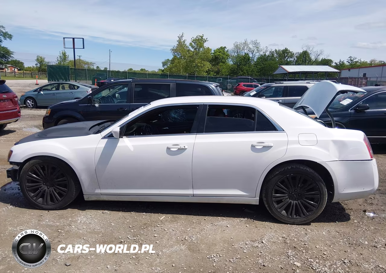 2014 Chrysler 300 300S VIN:2C3CCABG6EH144325 - 15