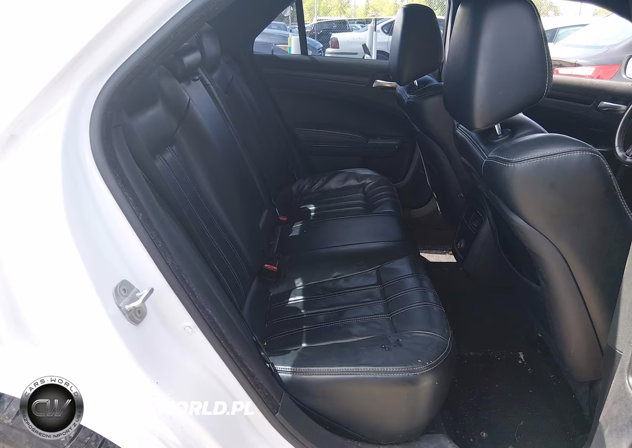 2014 Chrysler 300 300S VIN:2C3CCABG6EH144325 - 8