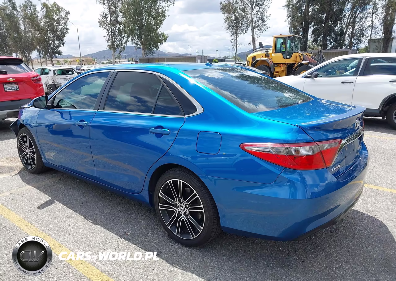 2016 Toyota Camry Se VIN:4T1BF1FKXGU560340 - 3
