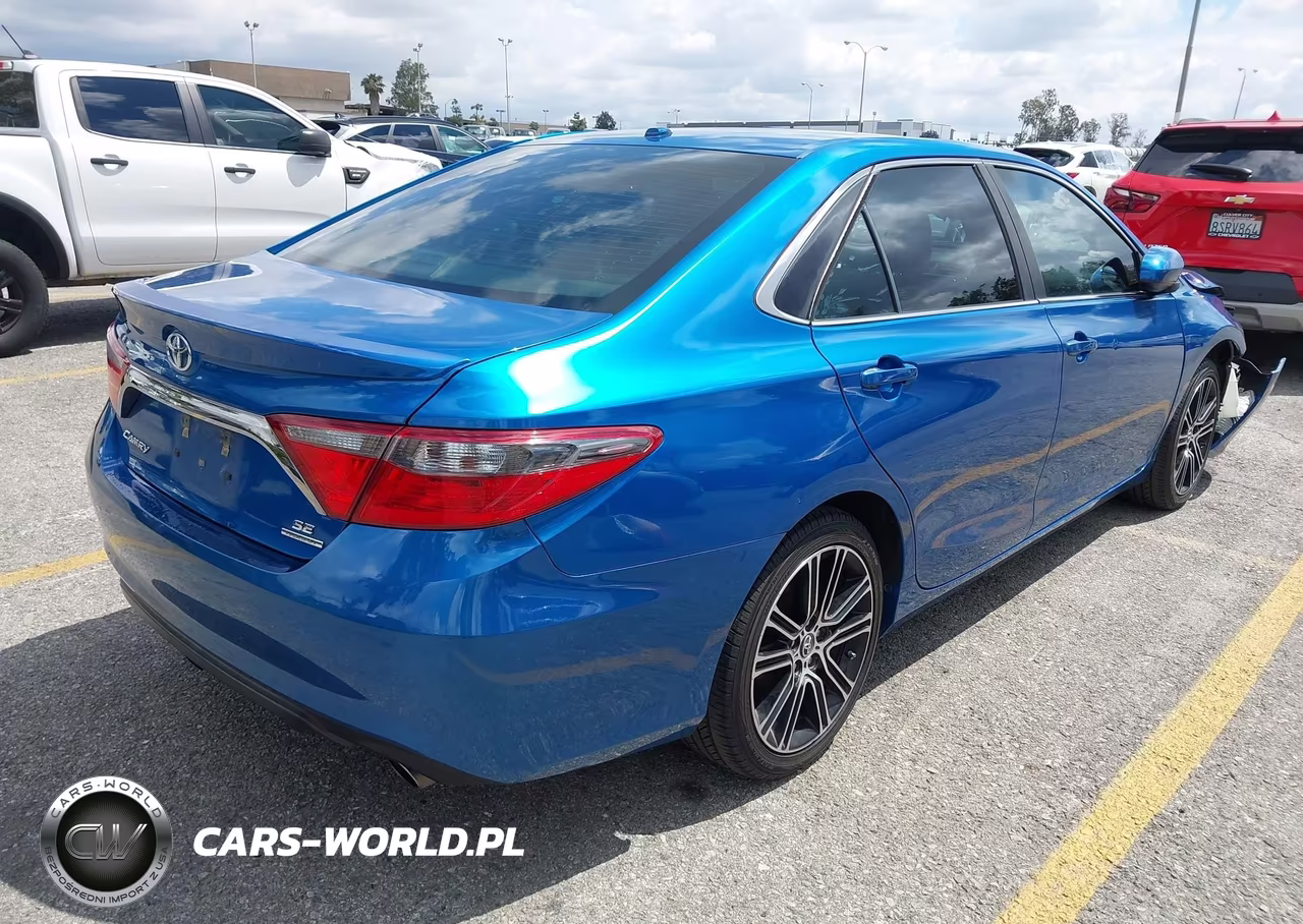 2016 Toyota Camry Se VIN:4T1BF1FKXGU560340 - 4