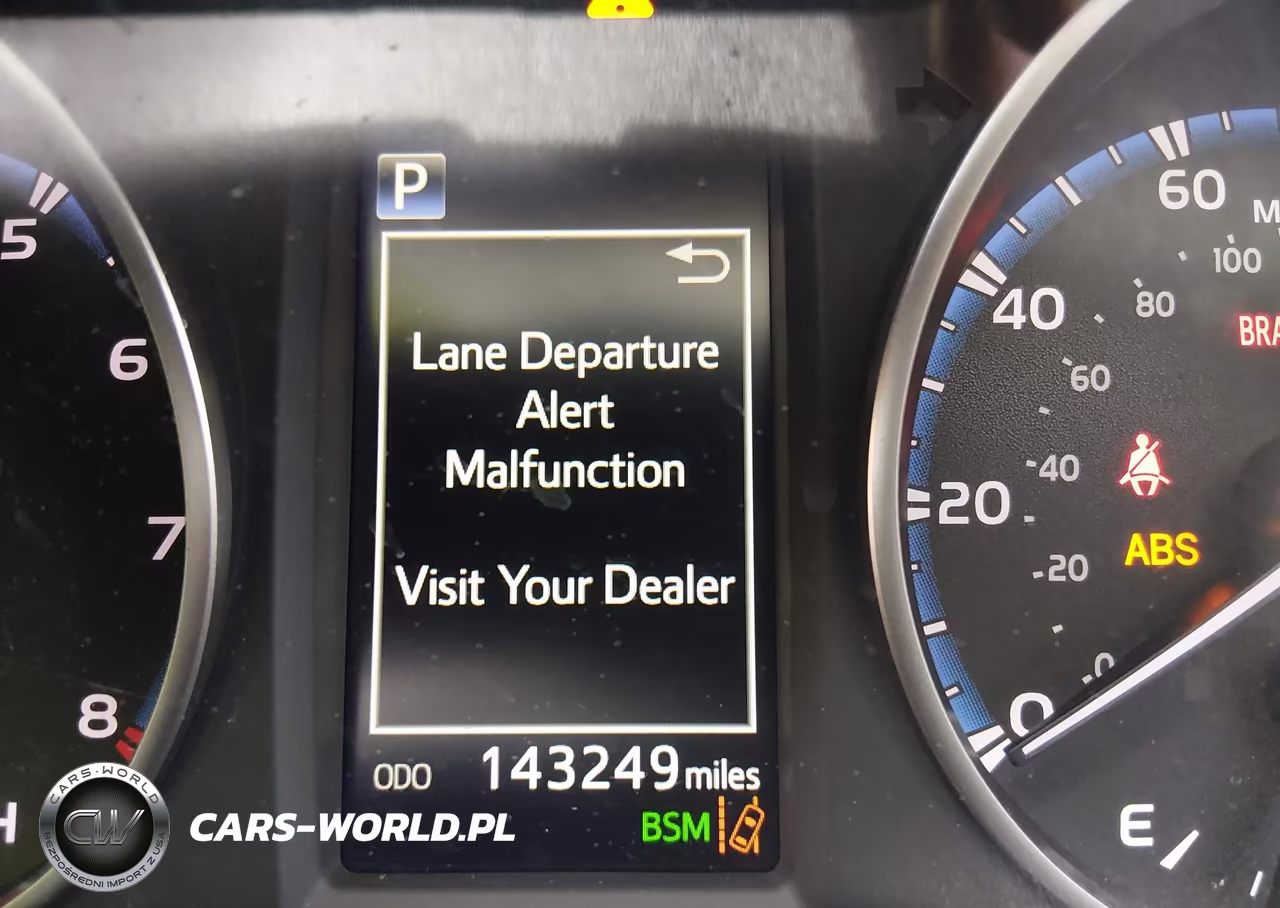 2018 Toyota Rav4 Xle VIN:2T3WFREVXJW516798 - 16