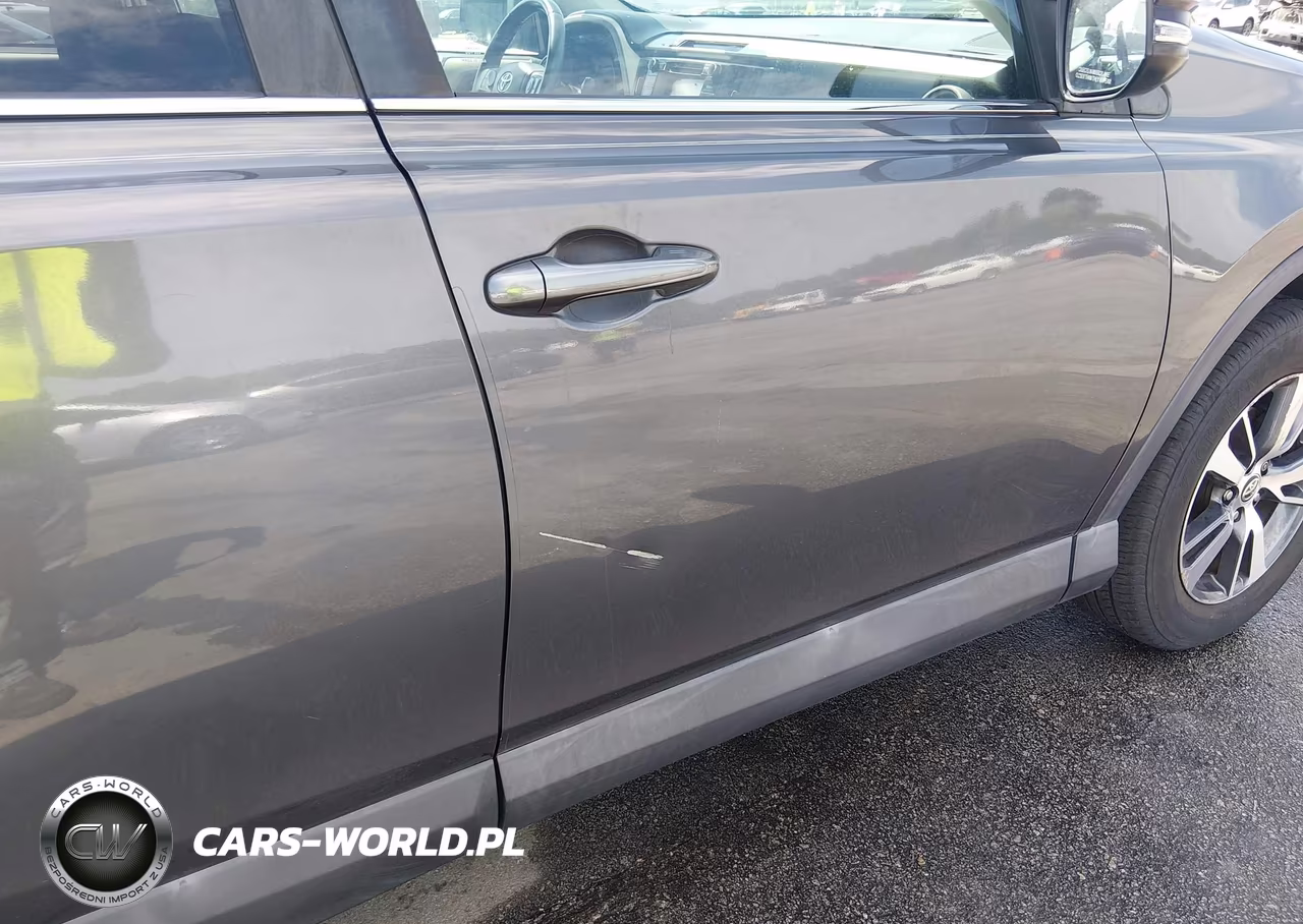 2018 Toyota Rav4 Xle VIN:2T3WFREVXJW516798 - 18