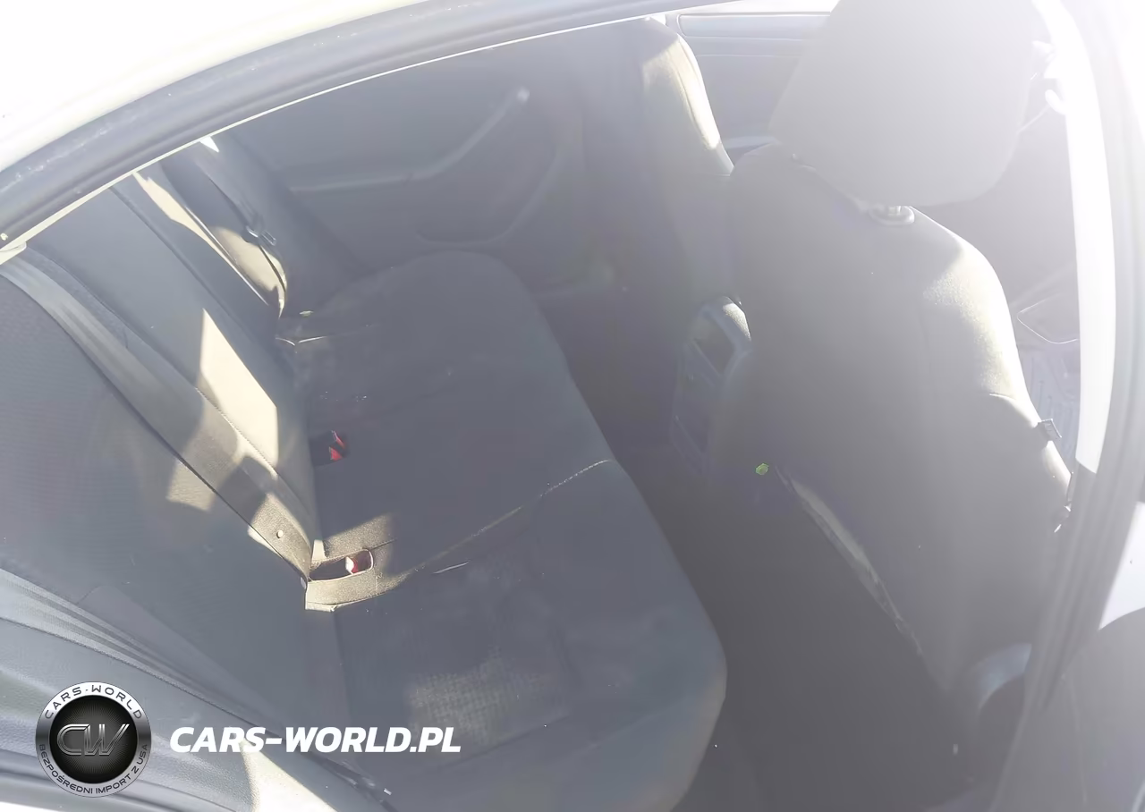 2015 Volkswagen Jetta 2.0L S VIN:3VW2K7AJXFM331982 - 8