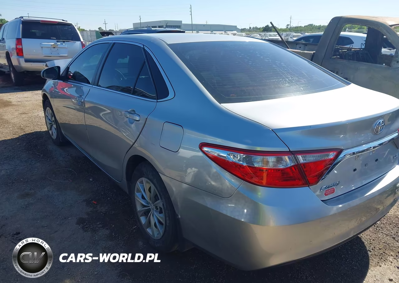 2016 Toyota Camry Le VIN:4T1BF1FK4GU151864 - 3