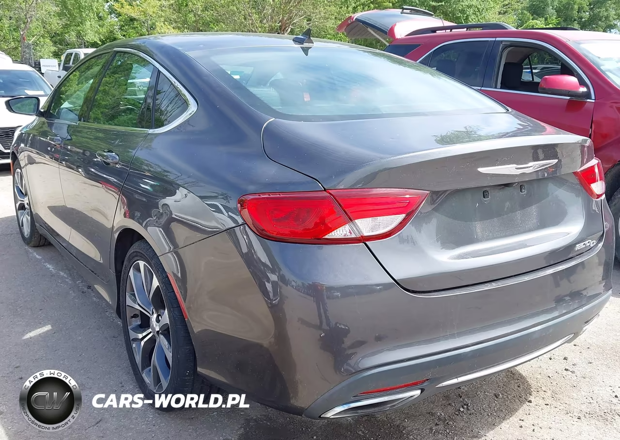 2015 Chrysler 200 C VIN:1C3CCCCG9FN673089 - 3