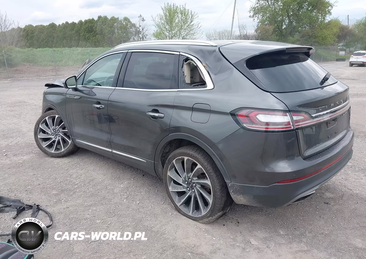 2019 Lincoln Nautilus Reserve VIN:2LMPJ8LP7KBL28066 - 3