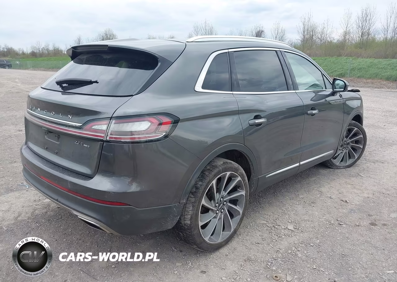 2019 Lincoln Nautilus Reserve VIN:2LMPJ8LP7KBL28066 - 4