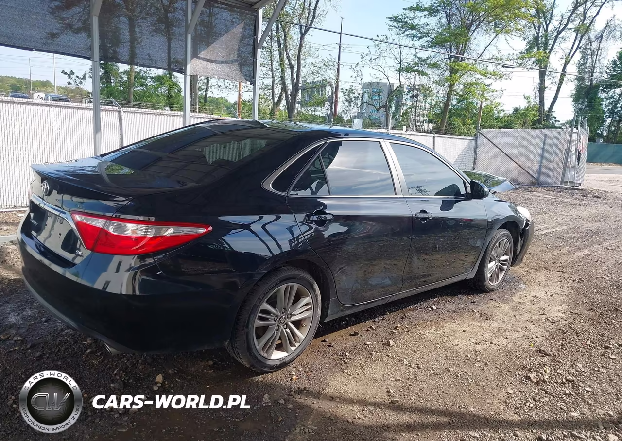 2017 Toyota Camry Se VIN:4T1BF1FK7HU369458 - 4