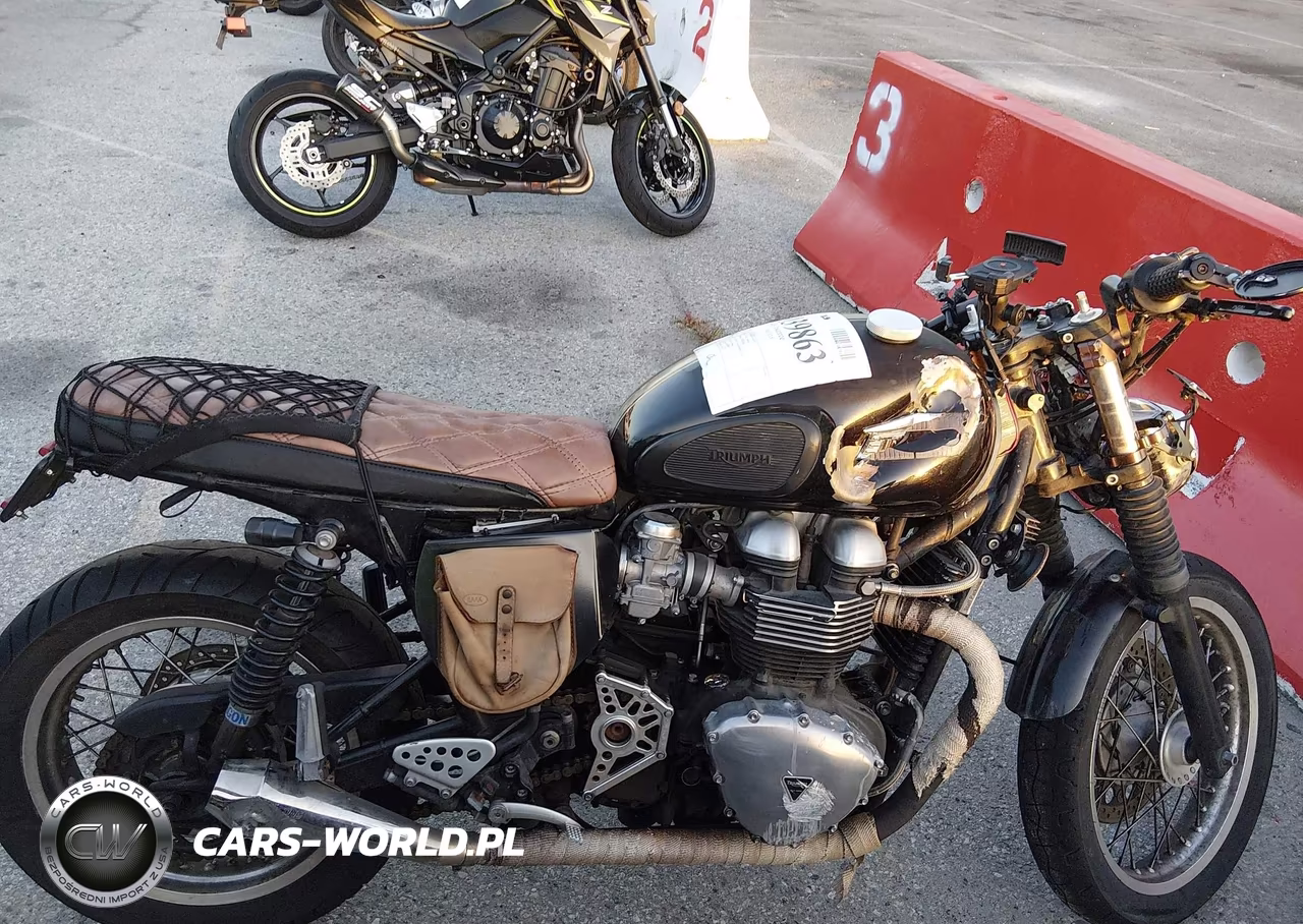 2012 Triumph Motorcycle Thruxton VIN:SMT920K14CT543573 - 11