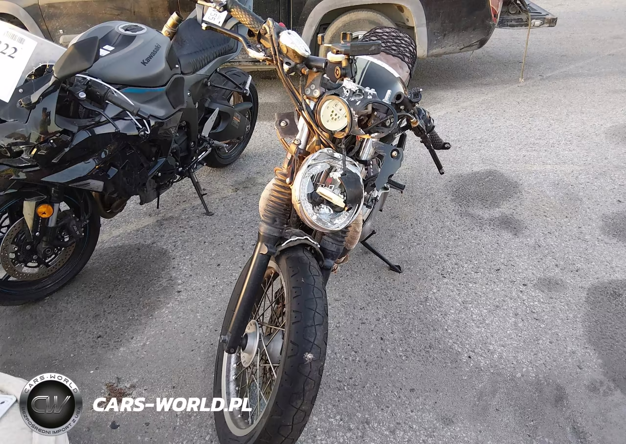2012 Triumph Motorcycle Thruxton VIN:SMT920K14CT543573 - 5