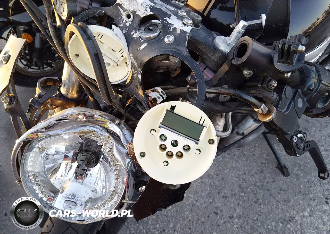 2012 Triumph Motorcycle Thruxton VIN:SMT920K14CT543573 - 7