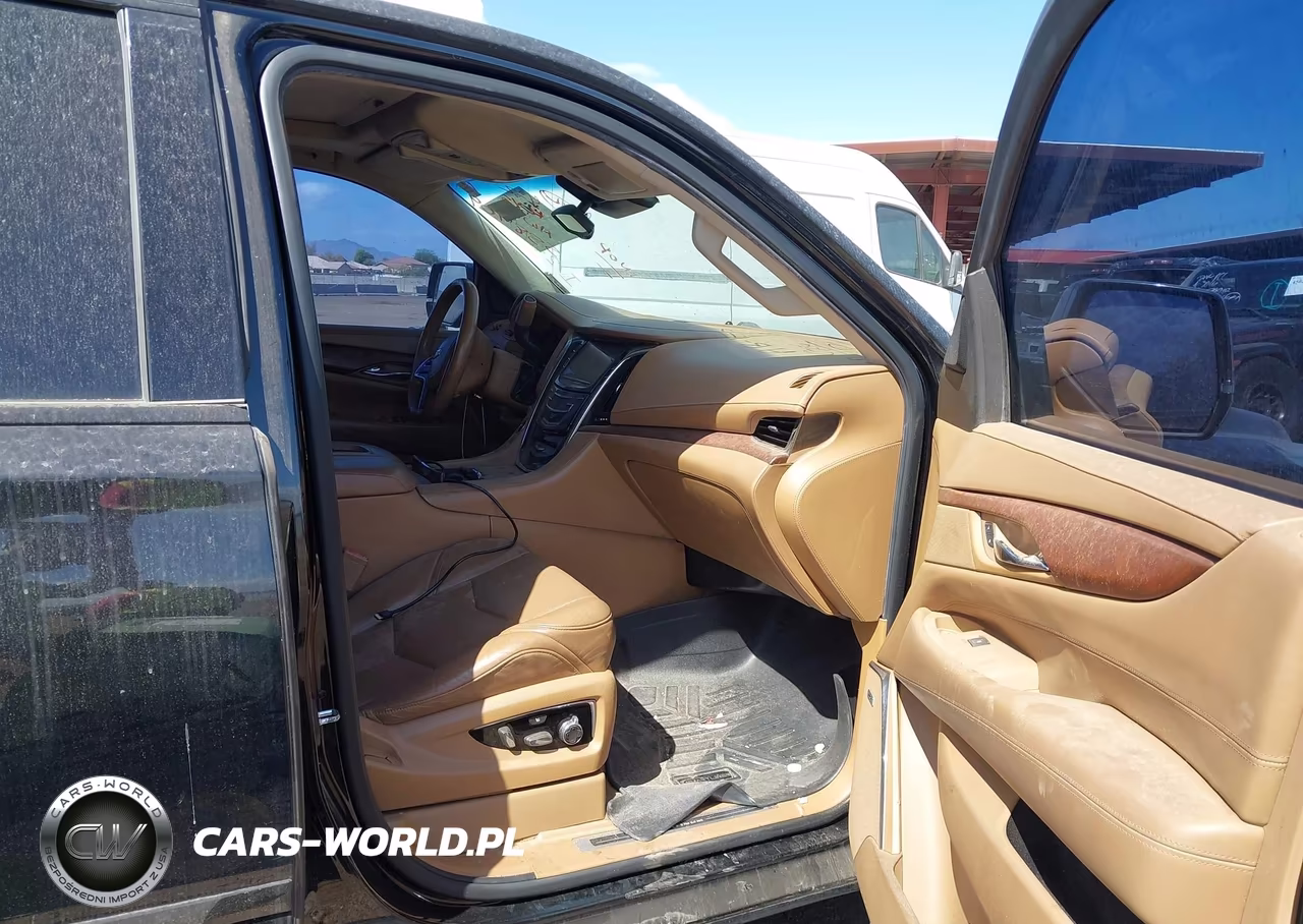 2015 Cadillac Escalade Platinum VIN:1GYS4PKJ2FR558409 - 5