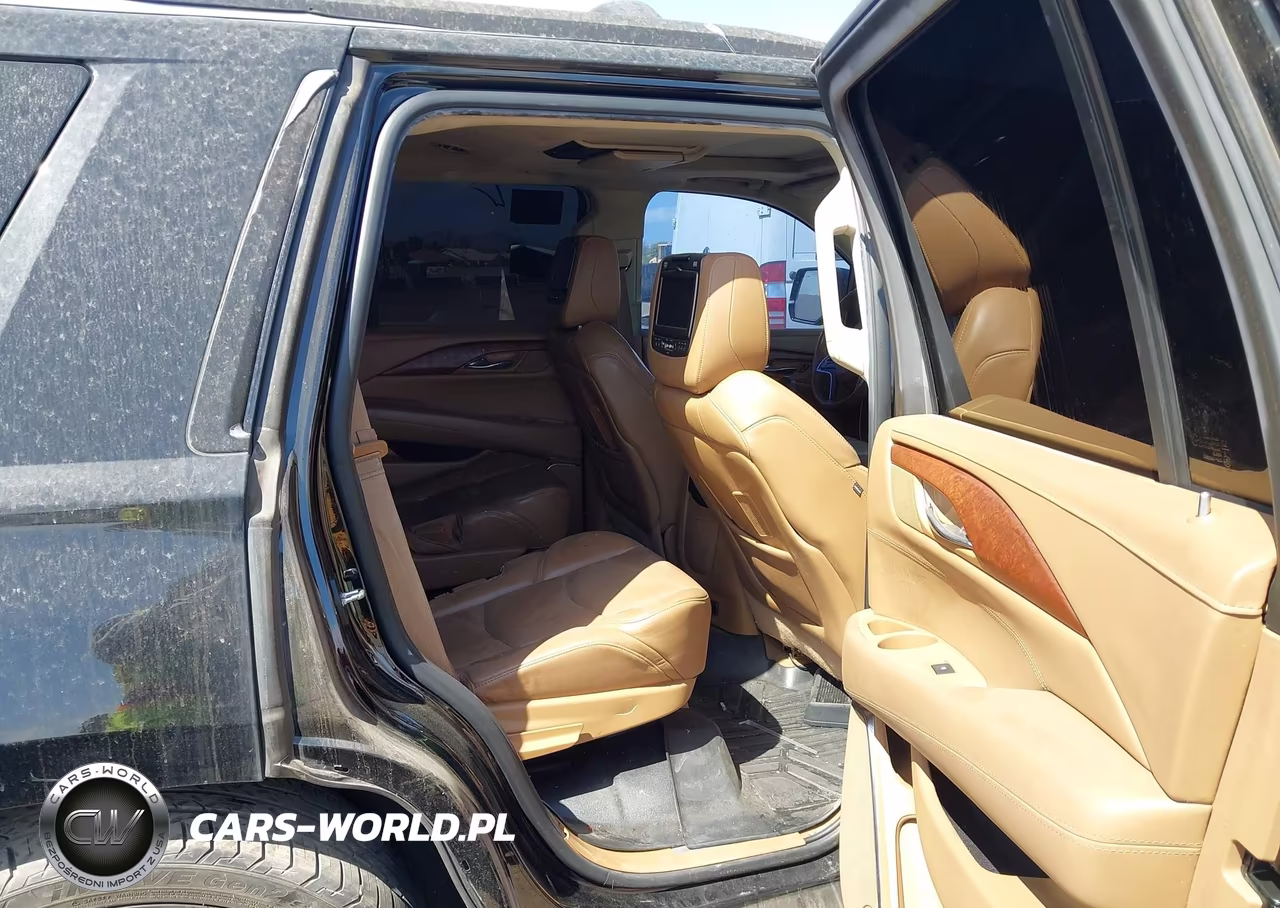 2015 Cadillac Escalade Platinum VIN:1GYS4PKJ2FR558409 - 8