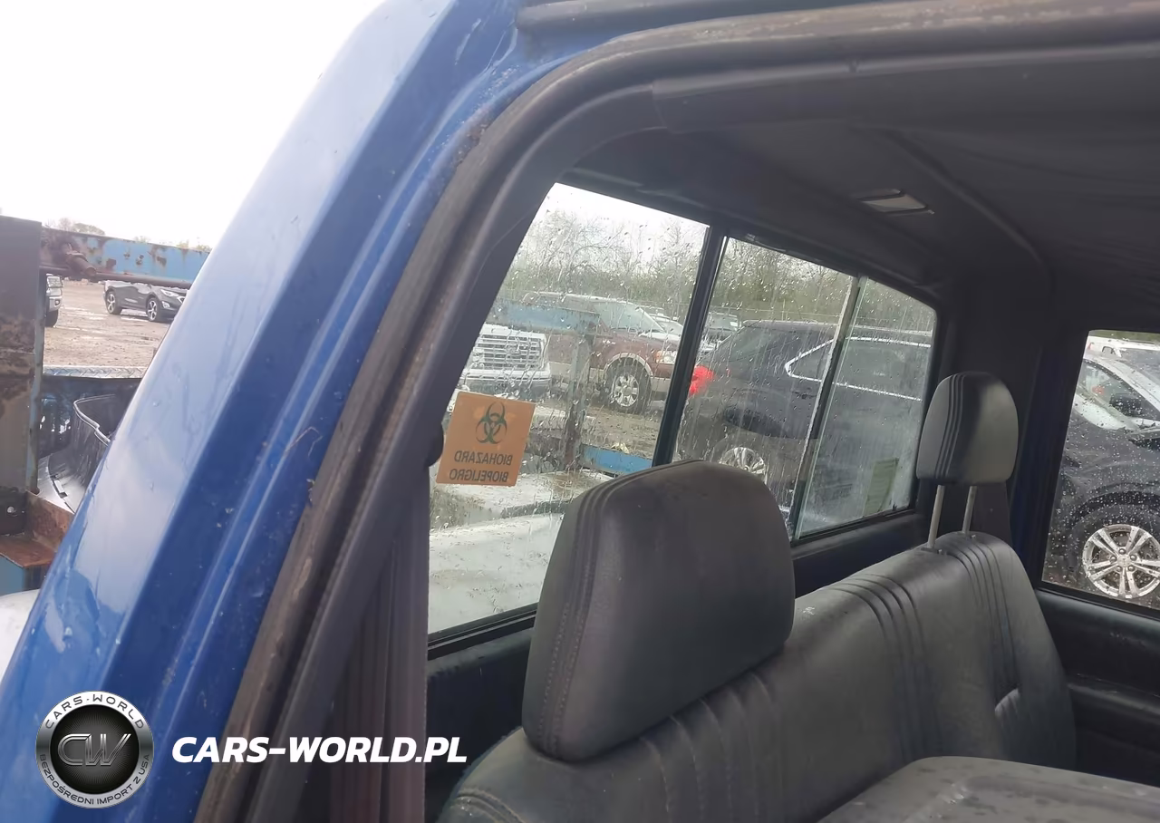 1996 GMC Sierra C2500 VIN:1GTGC24J2TE551932 - 8