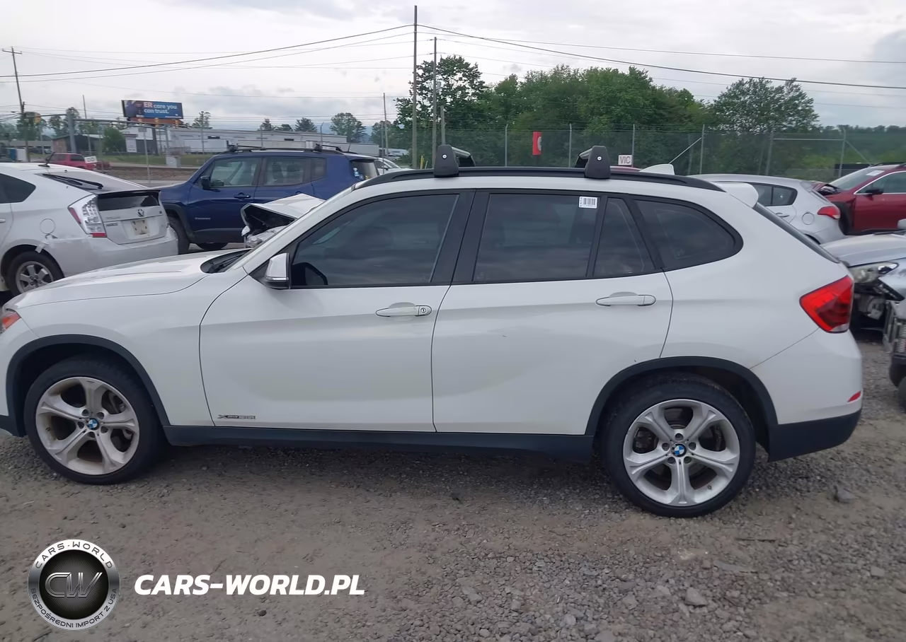 2015 BMW X1 xDrive35I VIN:WBAVM5C52FVV95344 - 14