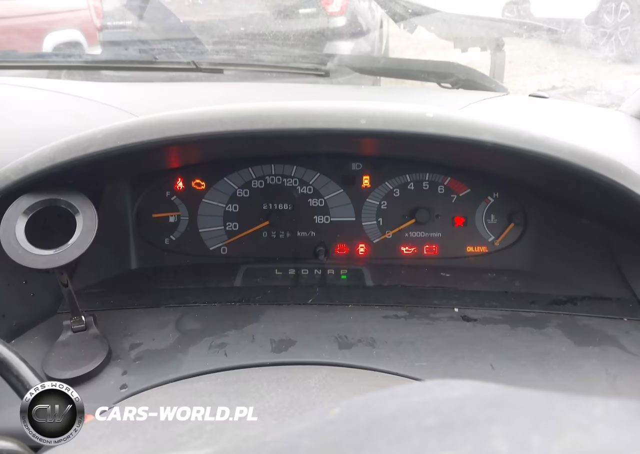 1996 Toyota Van VIN:TCR110120477 - 7