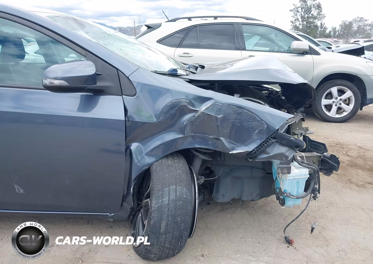 2015 Toyota Corolla S Plus VIN:5YFBURHE7FP211003 - 19
