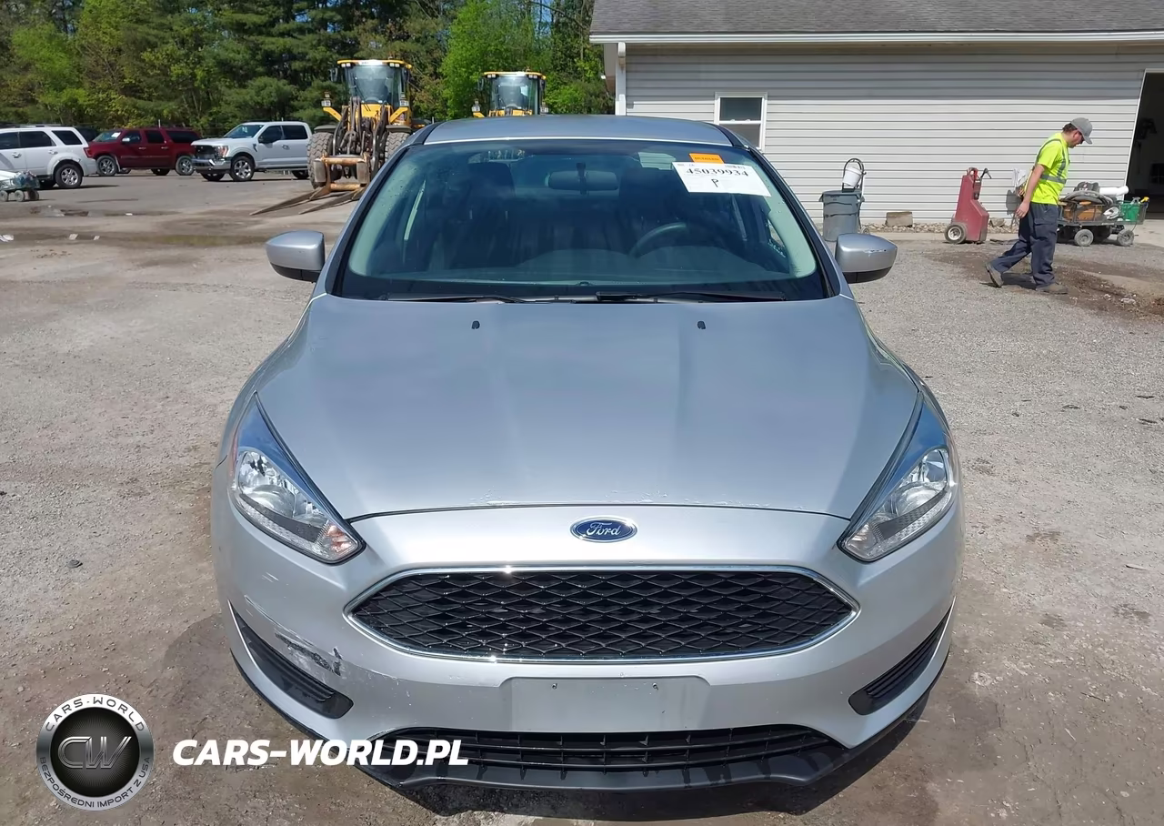 2018 Ford Focus Se VIN:1FADP3F25JL235183 - 12