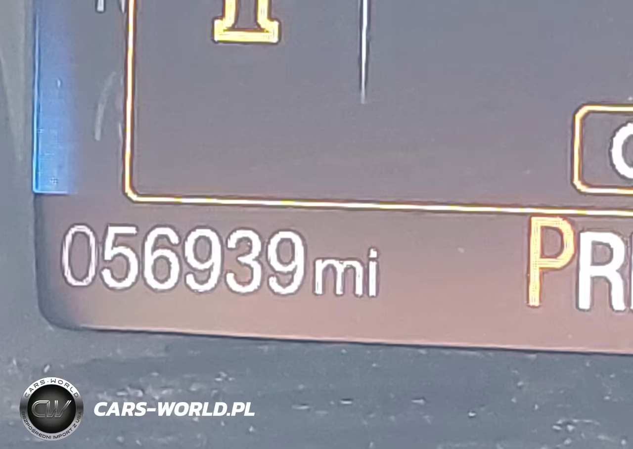 2018 Ford Focus Se VIN:1FADP3F25JL235183 - 15