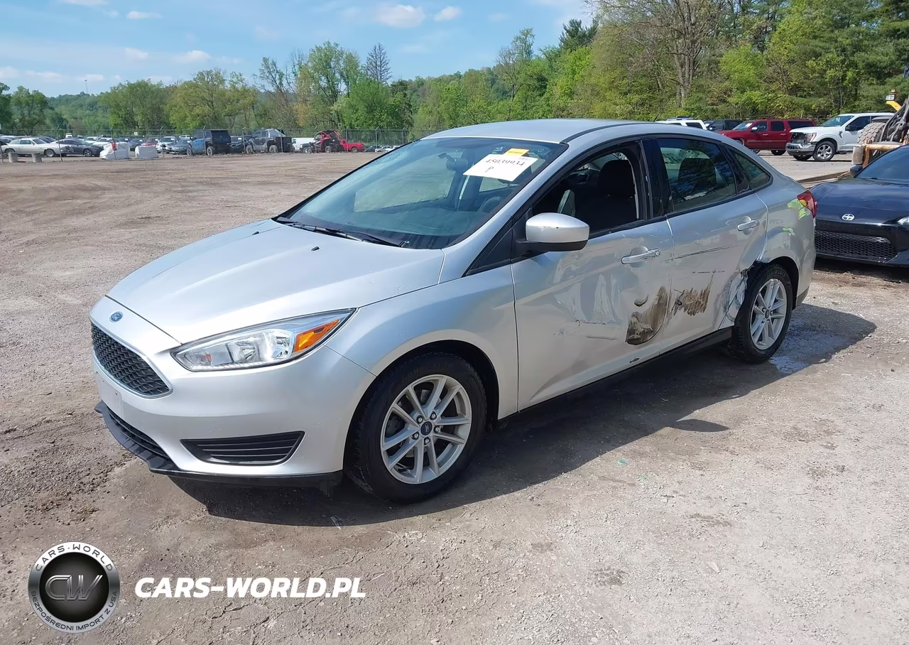2018 Ford Focus Se VIN:1FADP3F25JL235183 - 2