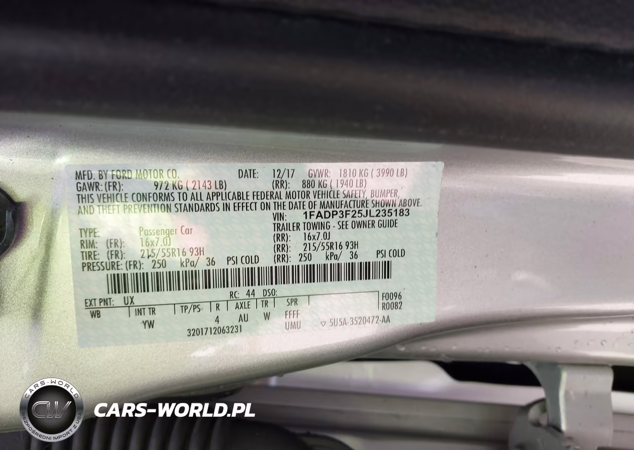 2018 Ford Focus Se VIN:1FADP3F25JL235183 - 9