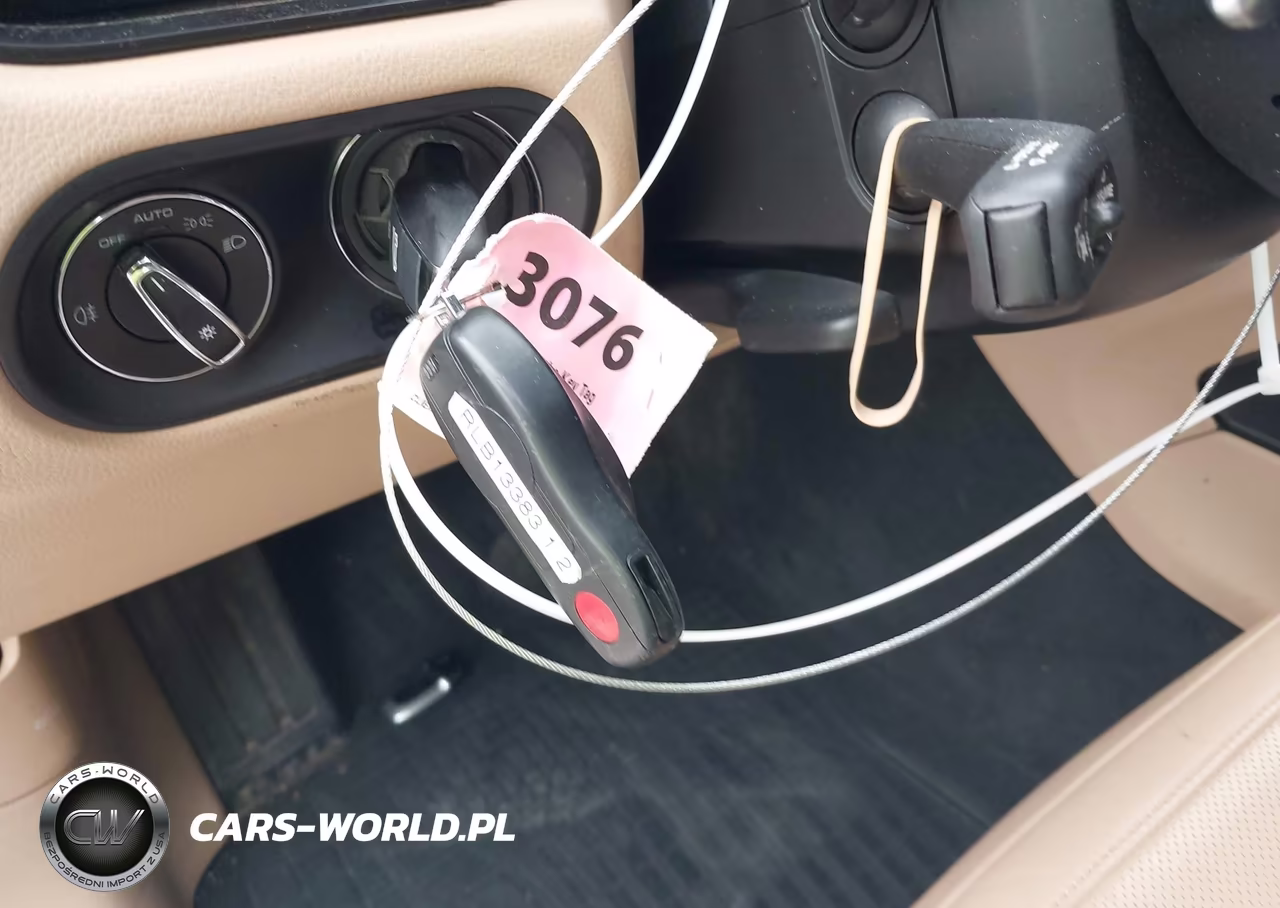 2024 Porsche Macan T VIN:WP1AA2A50RLB13383 - 11