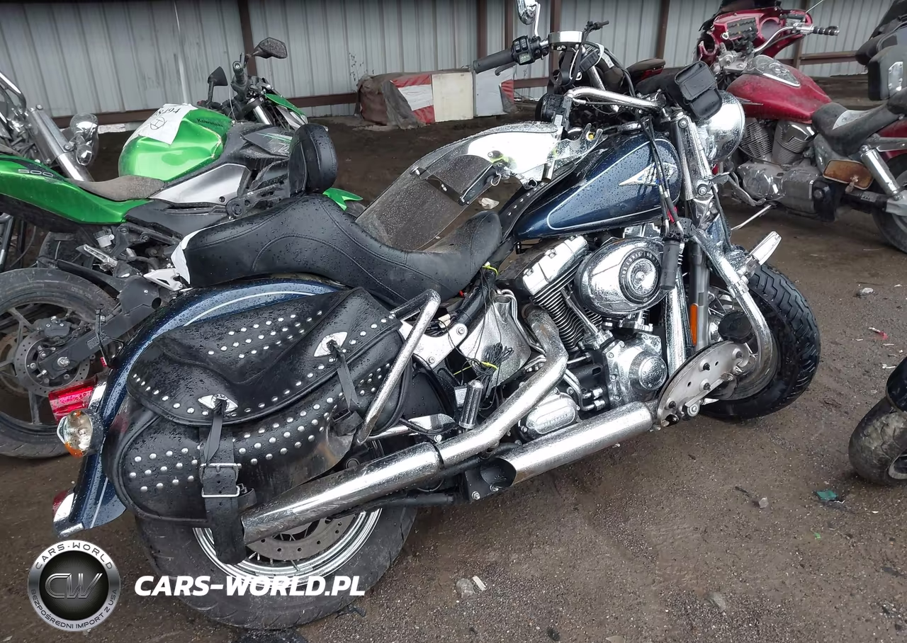 2013 Harley-Davidson Flstc Heritage Softail Classic VIN:1HD1BWV18DB019861 - 4