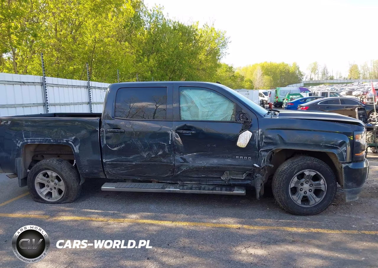 2018 Chevrolet Silverado 1500 2Lt VIN:3GCUKREC3JG191901 - 13