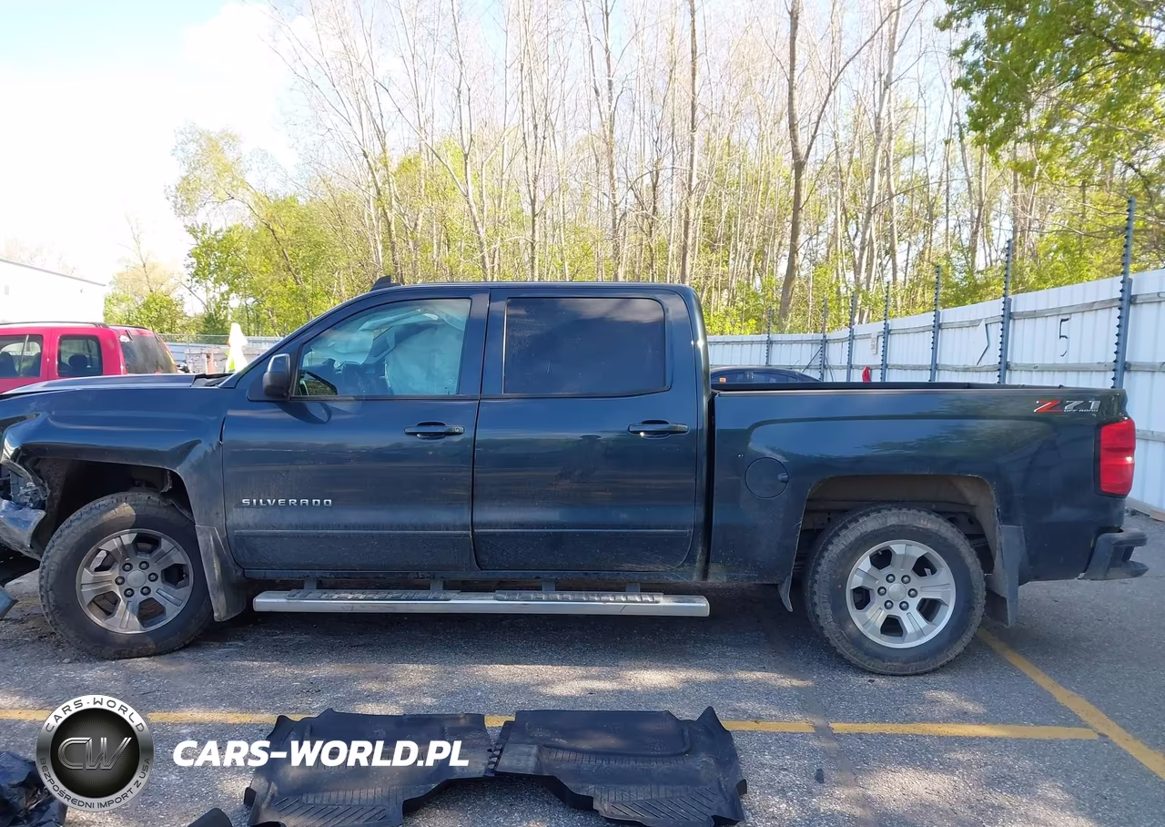 2018 Chevrolet Silverado 1500 2Lt VIN:3GCUKREC3JG191901 - 14